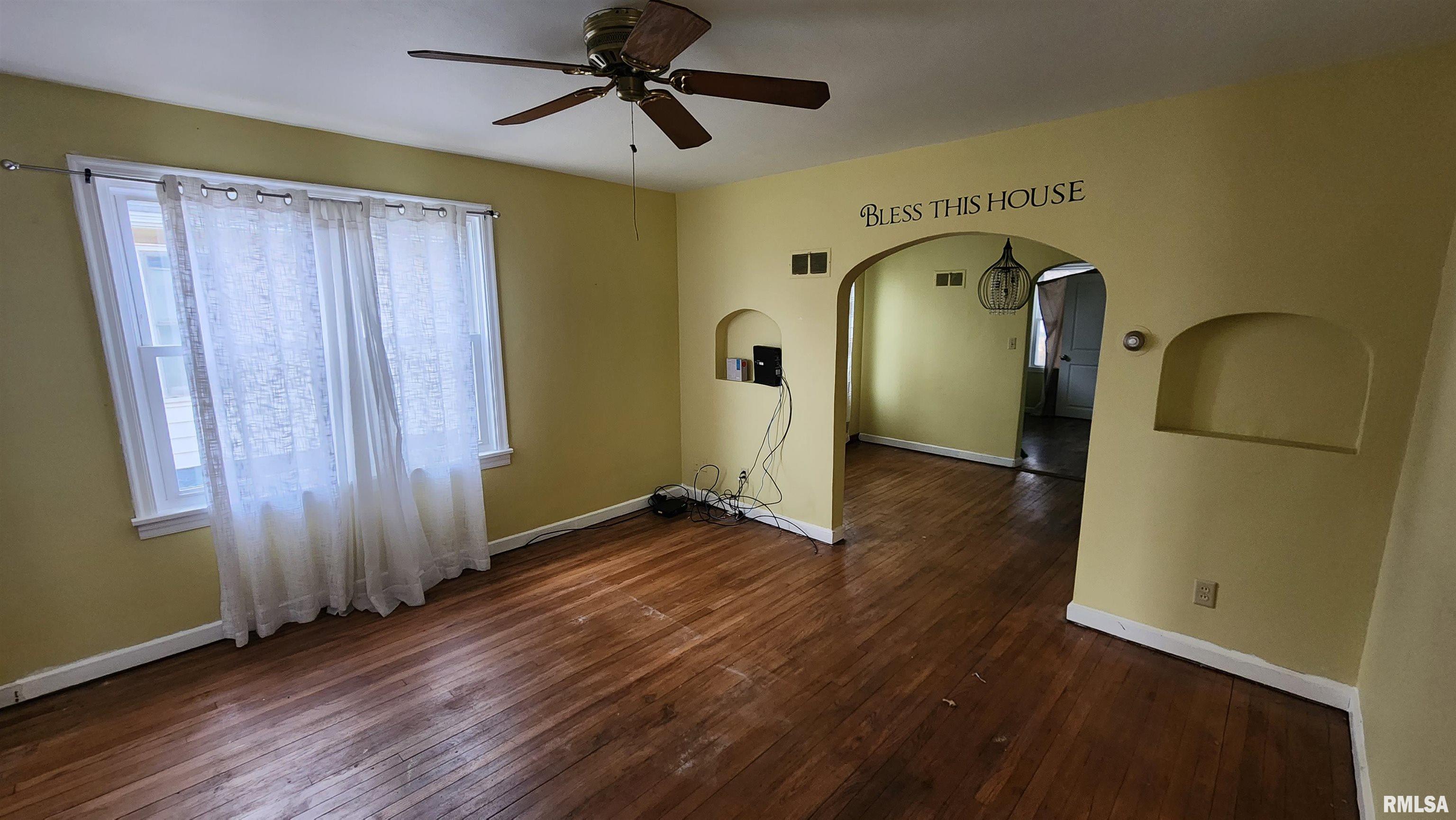 1503 East Carpenter Street Springfield, IL 62702 - Photo 2 of 10
