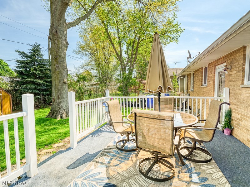 13922 Sheldon Road Brook Park, OH 44142 - Photo 5 of 35 Gallery Image 5