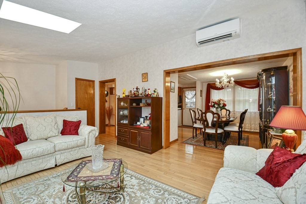 56 Barrows Road Worcester, MA 01609 - Photo 12 of 33 Gallery Image 12