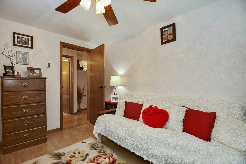 56 Barrows Road Worcester, MA 01609 - Photo 18 of 33 Gallery Image 18