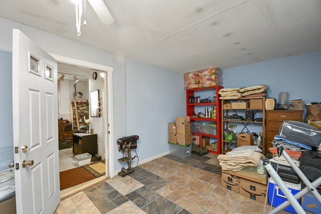 56 Barrows Road Worcester, MA 01609 - Photo 28 of 33 Gallery Image 28