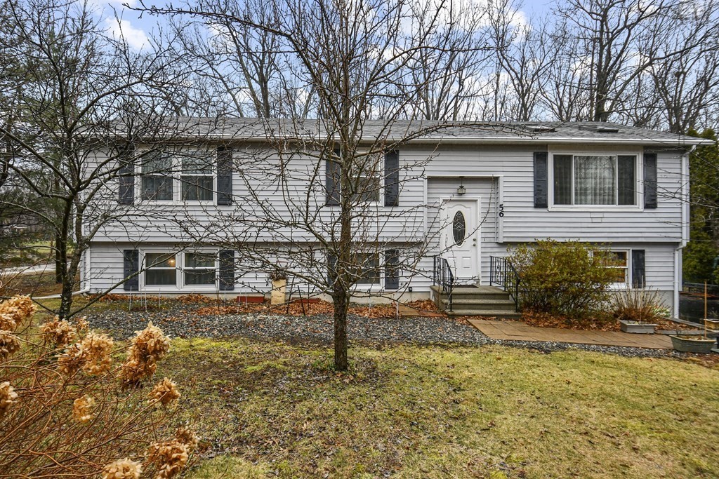 56 Barrows Road Worcester, MA 01609 - Photo 3 of 33 Gallery Image 3