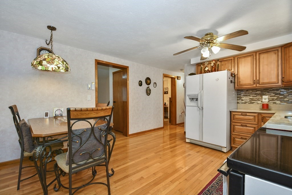 56 Barrows Road Worcester, MA 01609 - Photo 5 of 33 Gallery Image 5