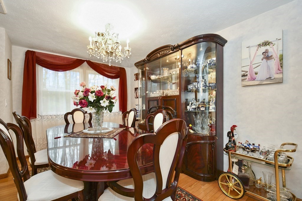 56 Barrows Road Worcester, MA 01609 - Photo 9 of 33 Gallery Image 9