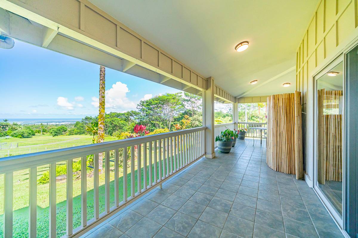 370 Akolea Road Hilo, HI 96720 - Photo 19 of 29 a view of a porch with furniture