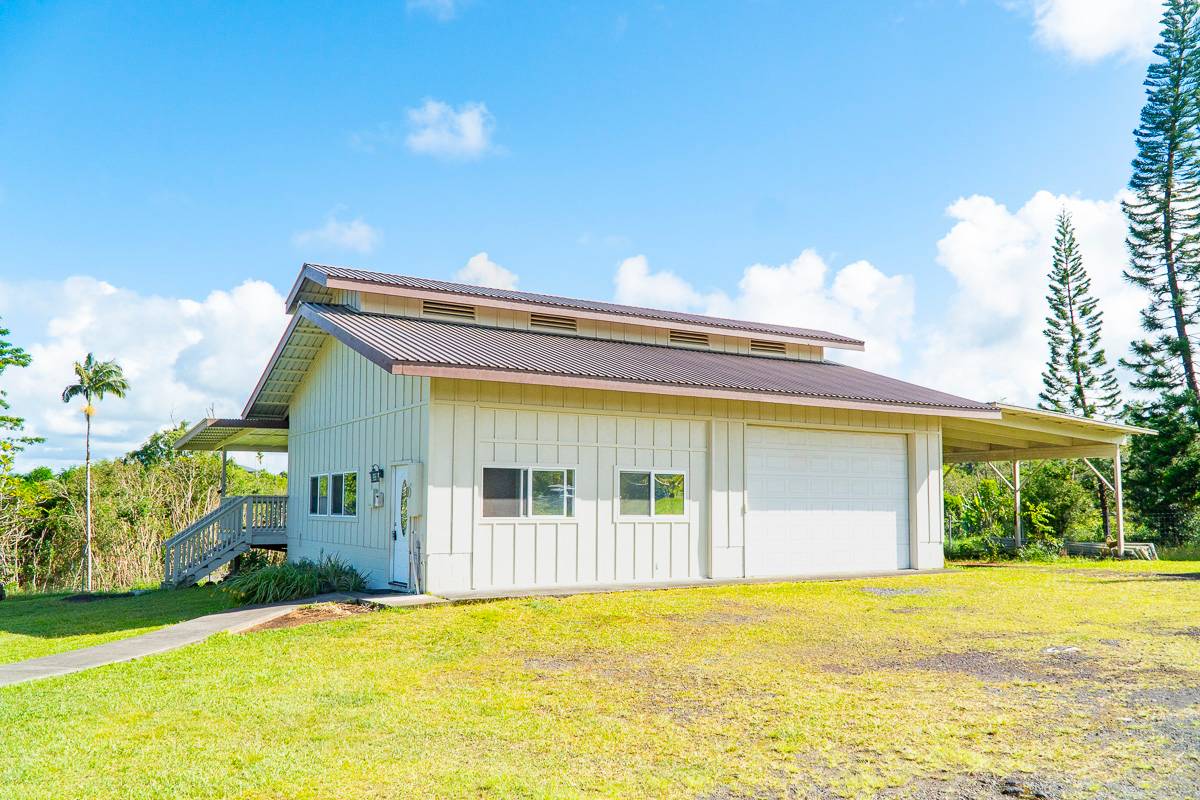 370 Akolea Road Hilo, HI 96720 - Photo 20 of 29 a view of an house with a backyard