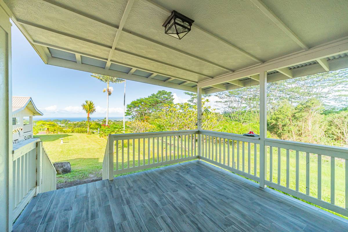 370 Akolea Road Hilo, HI 96720 - Photo 25 of 29 a view of a balcony