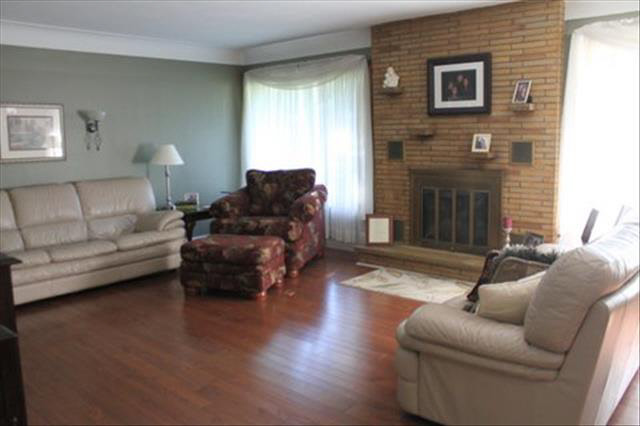 331 Ruff Drive Monroe, MI 48162 - Photo 2 of 20 20403086-1.JPG