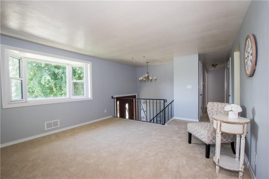 91 Fulton Road Canonsburg, PA 15317 - Photo 4 of 25 Gallery Image 4