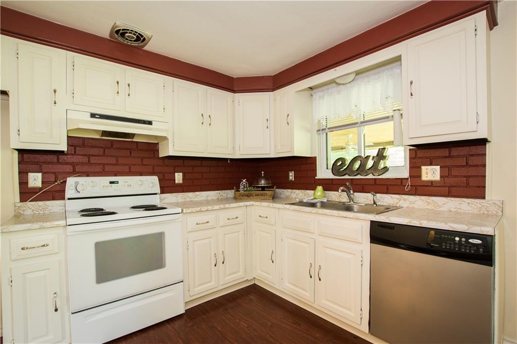 91 Fulton Road Canonsburg, PA 15317 - Photo 8 of 25 Gallery Image 8