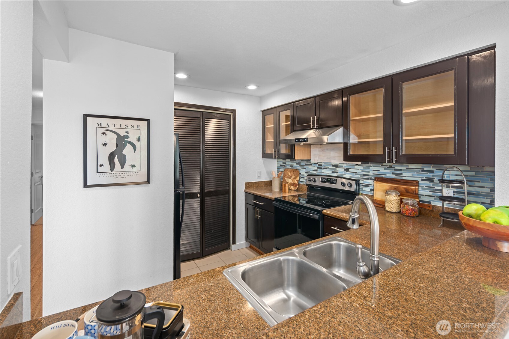 1311 12th Avenue South, Unit F401 Seattle, WA 98144 - Photo 16 of 40