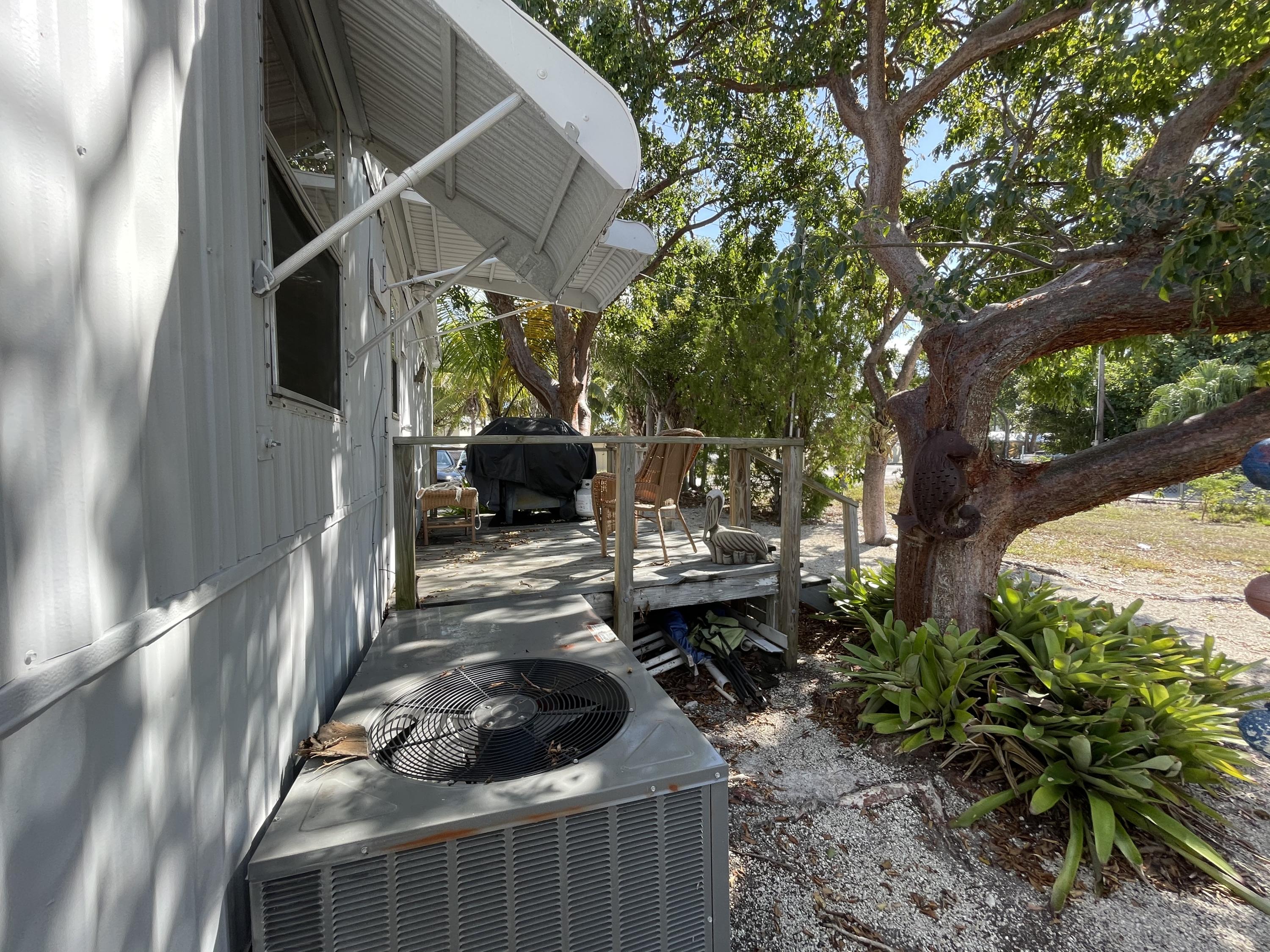 1107 Calder Road Key Largo, FL 33037 - Photo 11 of 46 side view