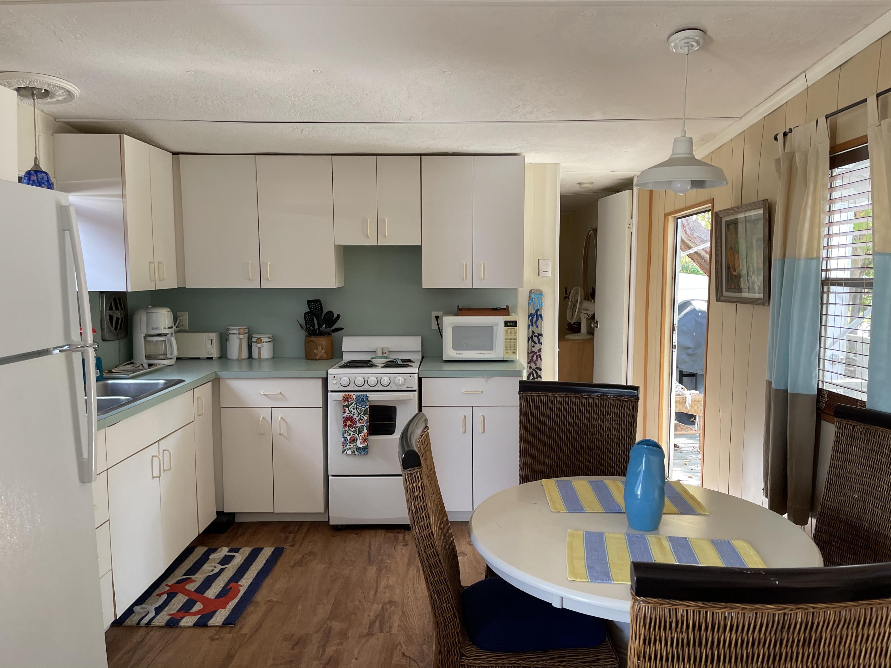 1107 Calder Road Key Largo, FL 33037 - Photo 15 of 46 kitchen view