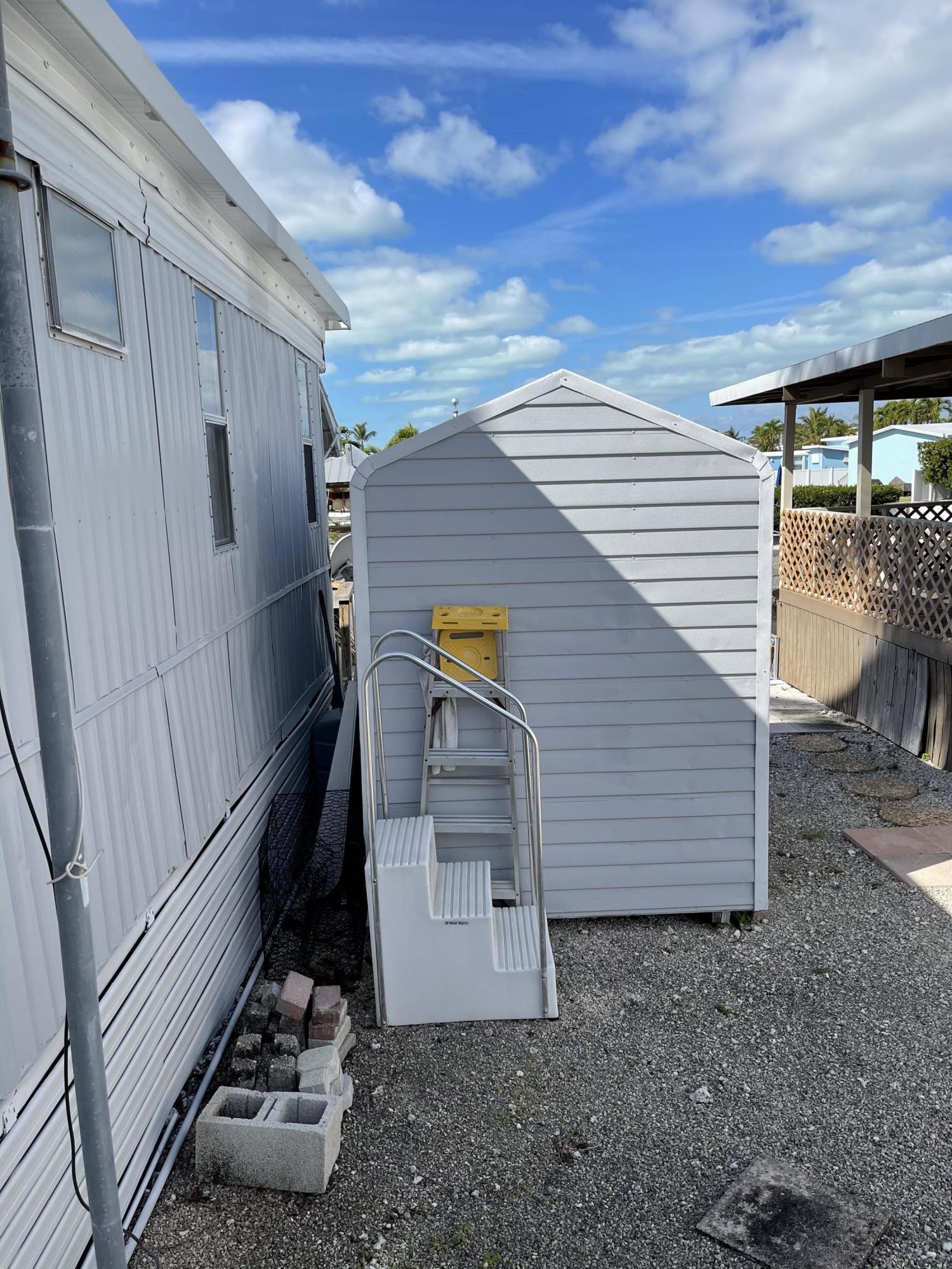 1107 Calder Road Key Largo, FL 33037 - Photo 31 of 46 shed