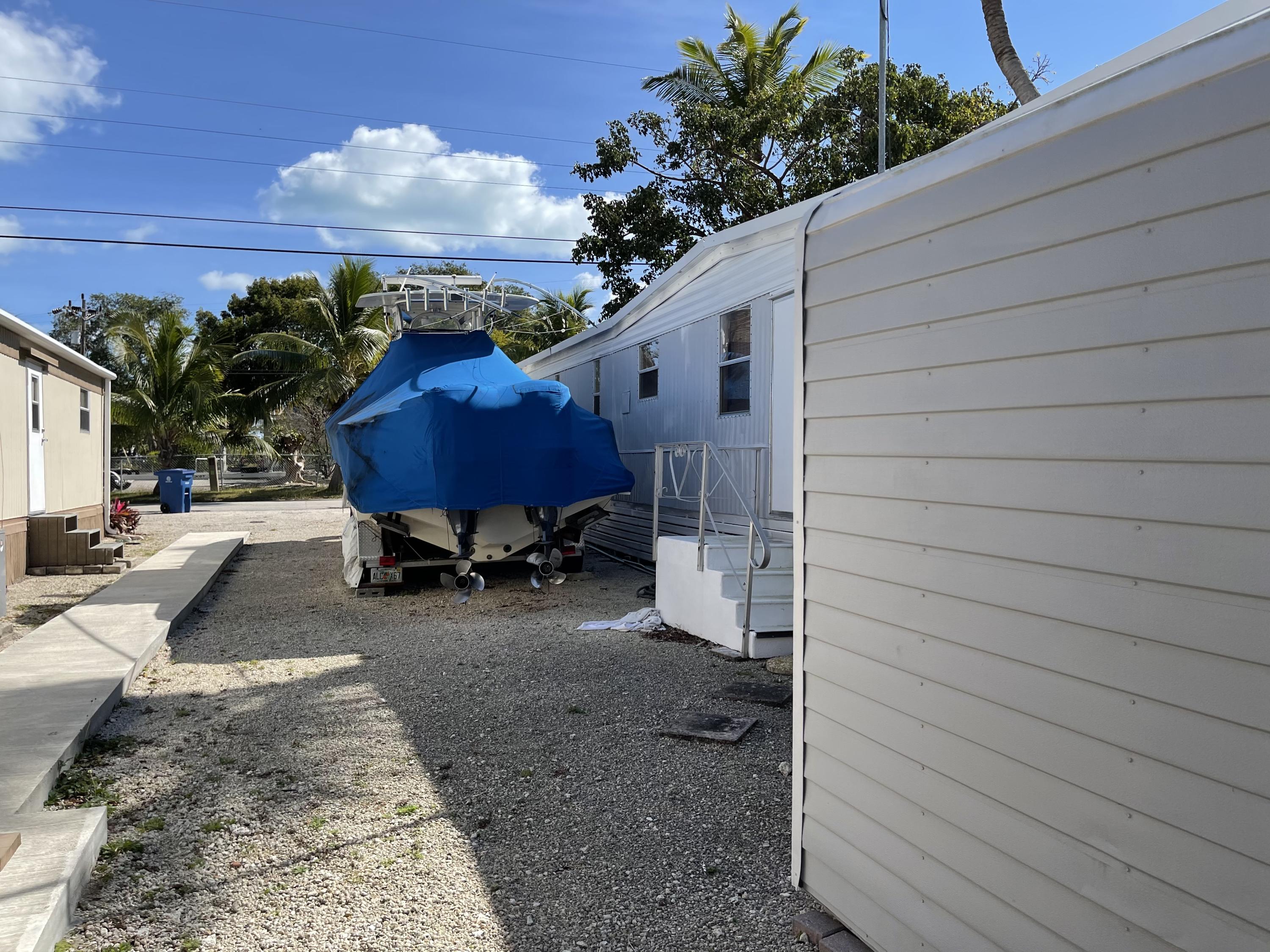 1107 Calder Road Key Largo, FL 33037 - Photo 33 of 46 IMG_1908