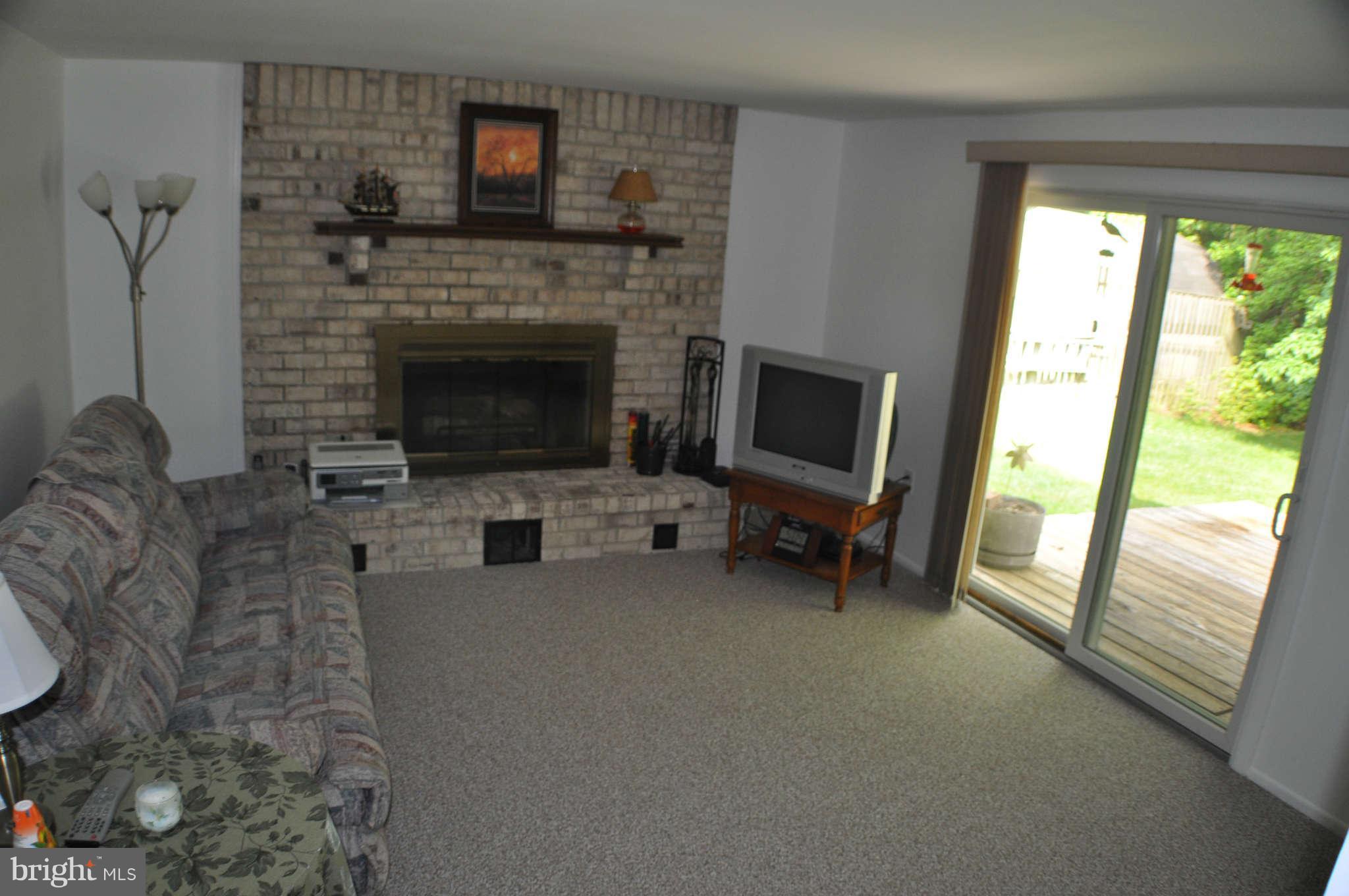 6325 Josephine Road Waldorf, MD 20601 - Photo 12 of 30 Family Room