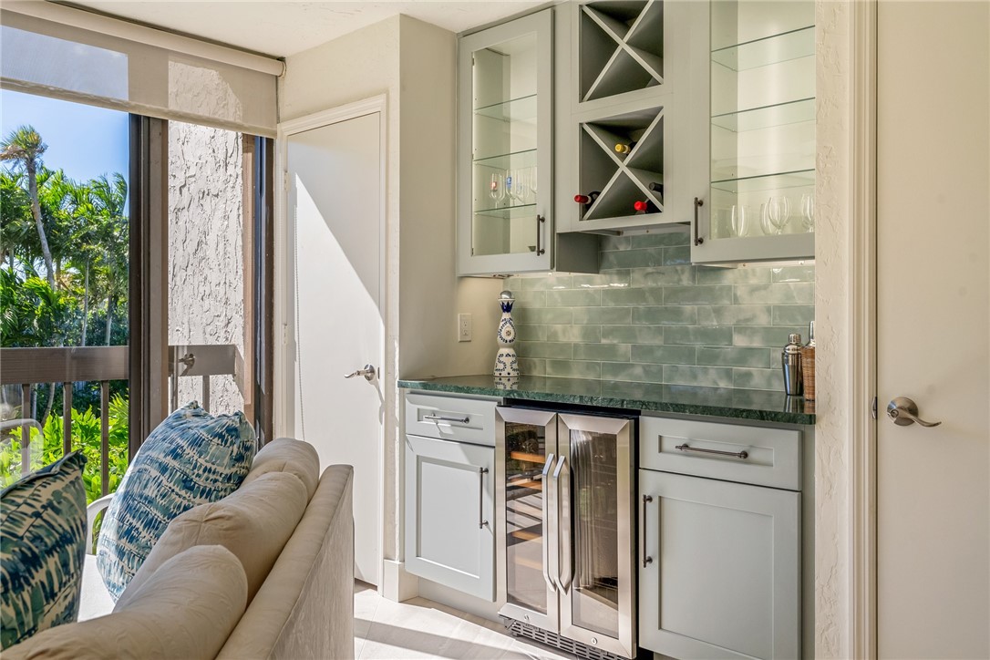 5101 Florida A1A, Unit 108 Vero Beach, FL 32963 - Photo 4 of 31 a living room with furniture