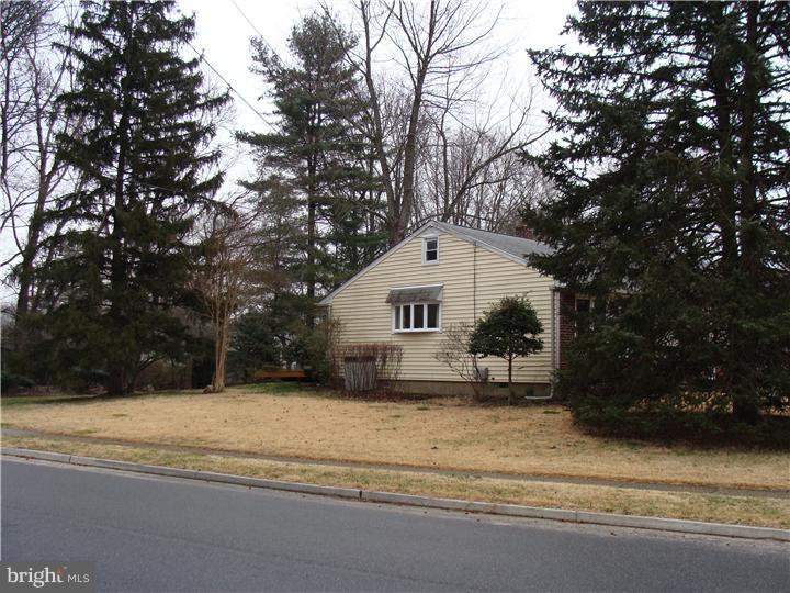 701 Kingston Road Cherry Hill, NJ 08034 - Photo 12 of 15 Side Yard