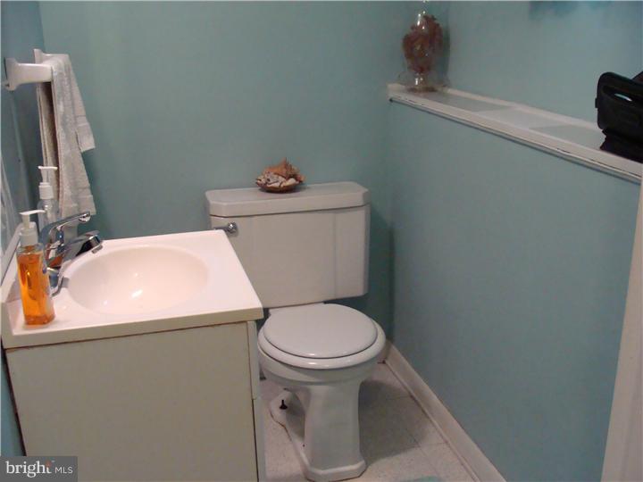 701 Kingston Road Cherry Hill, NJ 08034 - Photo 15 of 15 Half Bath