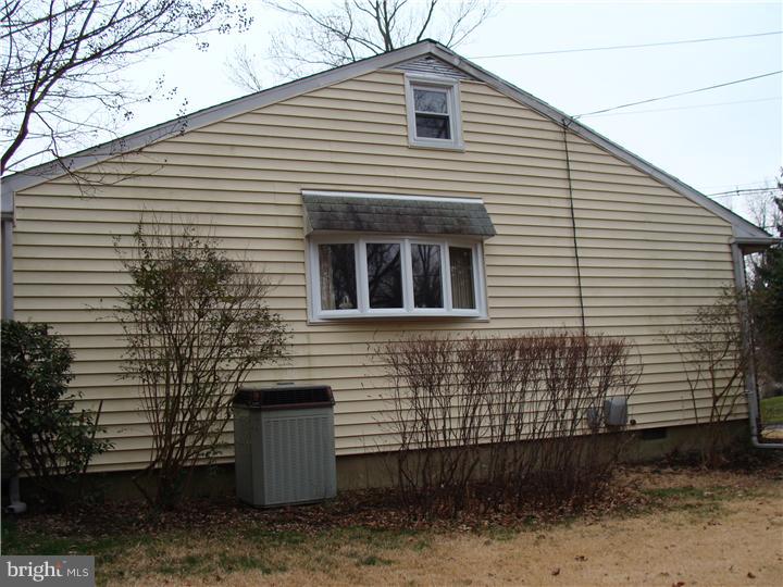 701 Kingston Road Cherry Hill, NJ 08034 - Photo 10 of 15 Side Yard