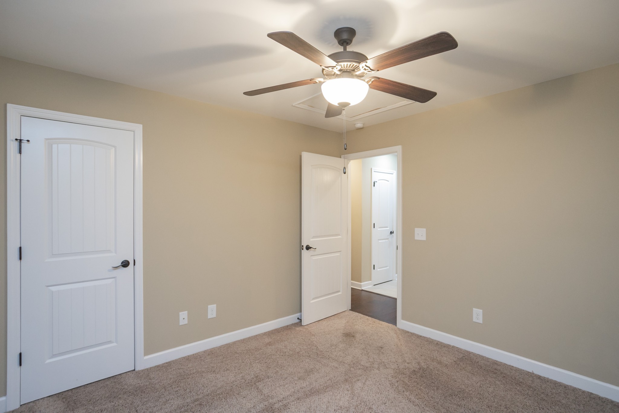 31 Remington Road Lebanon, TN 37090 - Photo 36 of 50 an empty room and chandelier fan