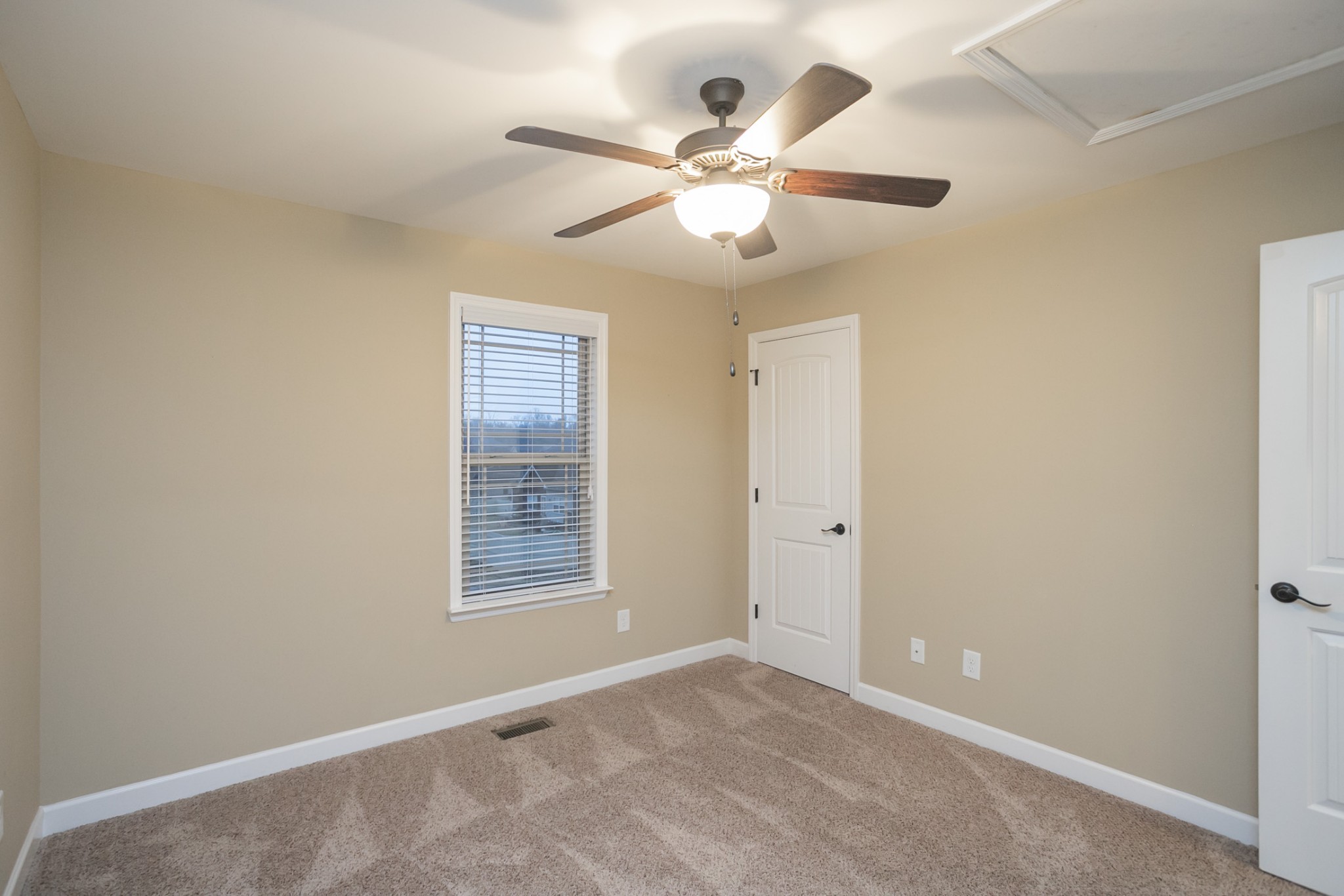 31 Remington Road Lebanon, TN 37090 - Photo 38 of 50 a view of an empty room with a window