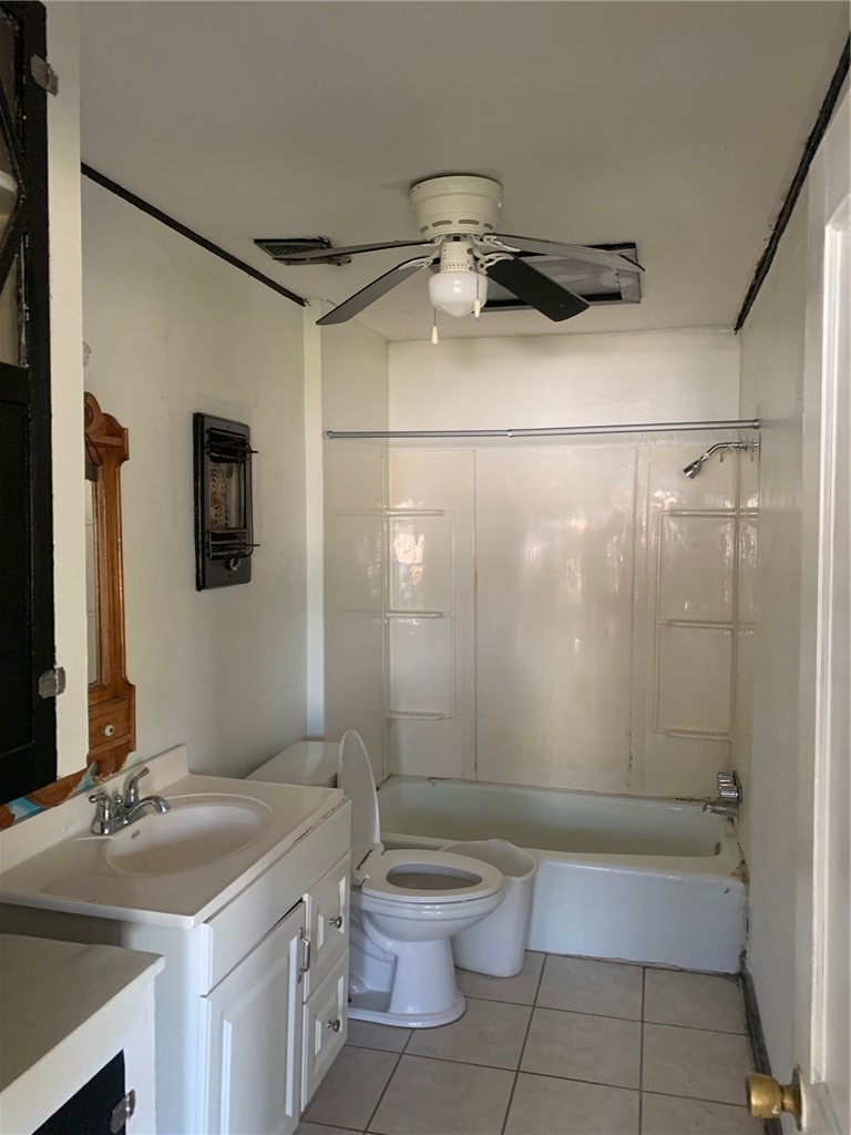 501 East Commons Street Refugio, TX 78377 - Photo 5 of 7 Gallery Image 5