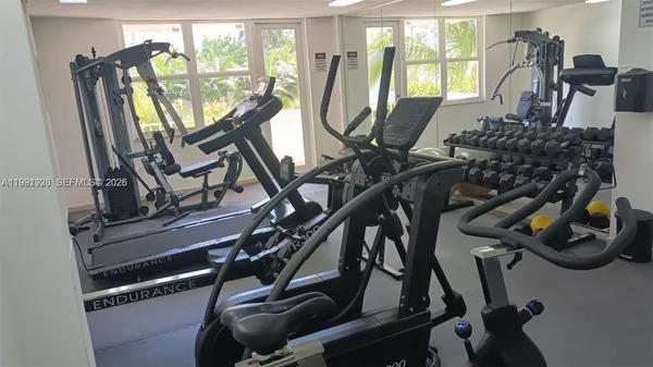 $2,500 | 245 18th Street, Unit 703, Miami Beach, FL 33139