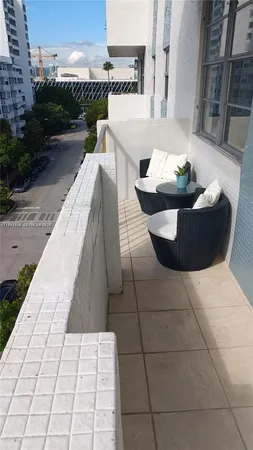 $2,500 | 245 18th Street, Unit 703, Miami Beach, FL 33139