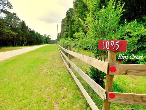 $259,000 | 1095 Elm Crest Drive, New Ulm, TX 78950