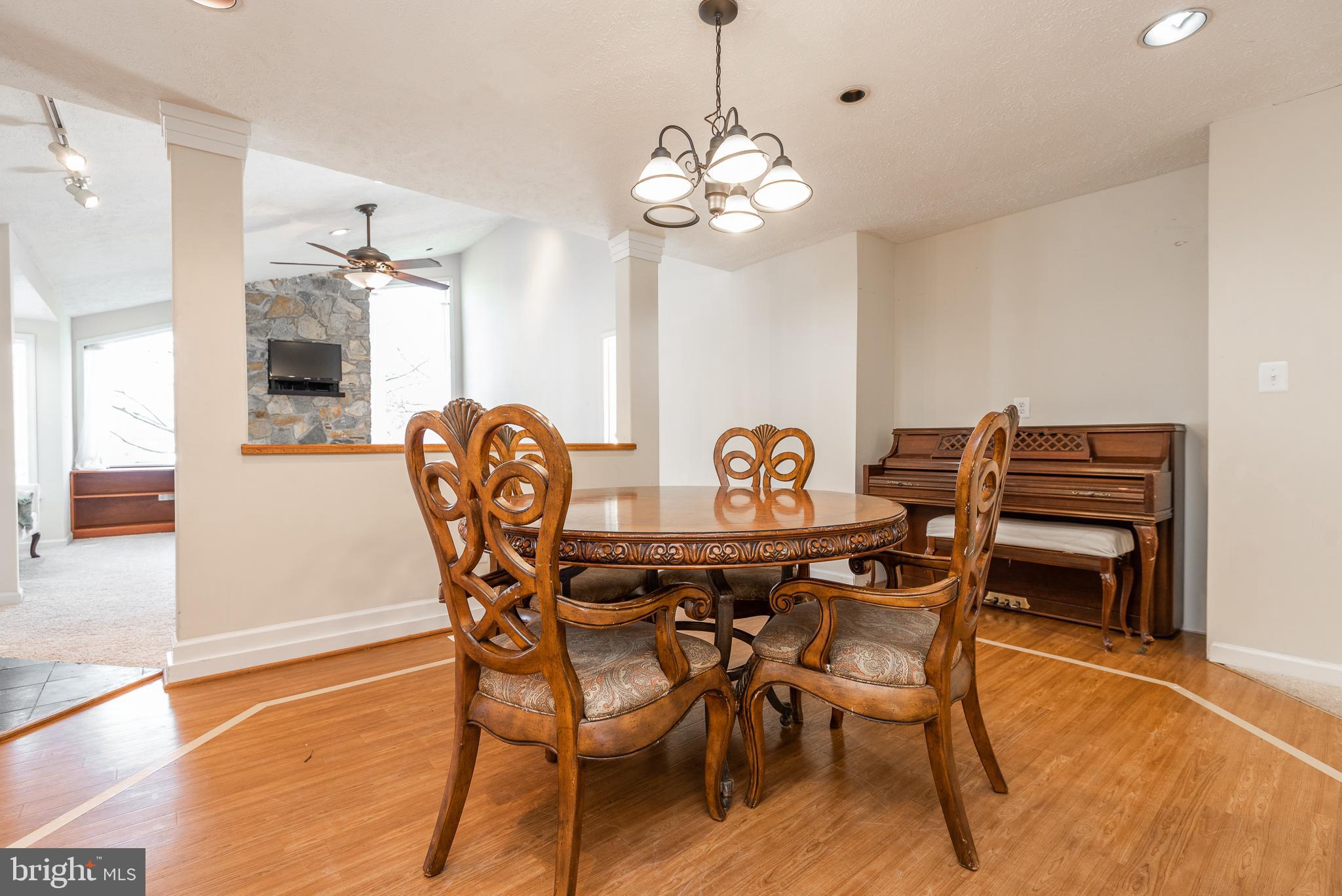 170 Magnolia Road Sterling, VA 20164 - Photo 14 of 35 Gallery Image 14