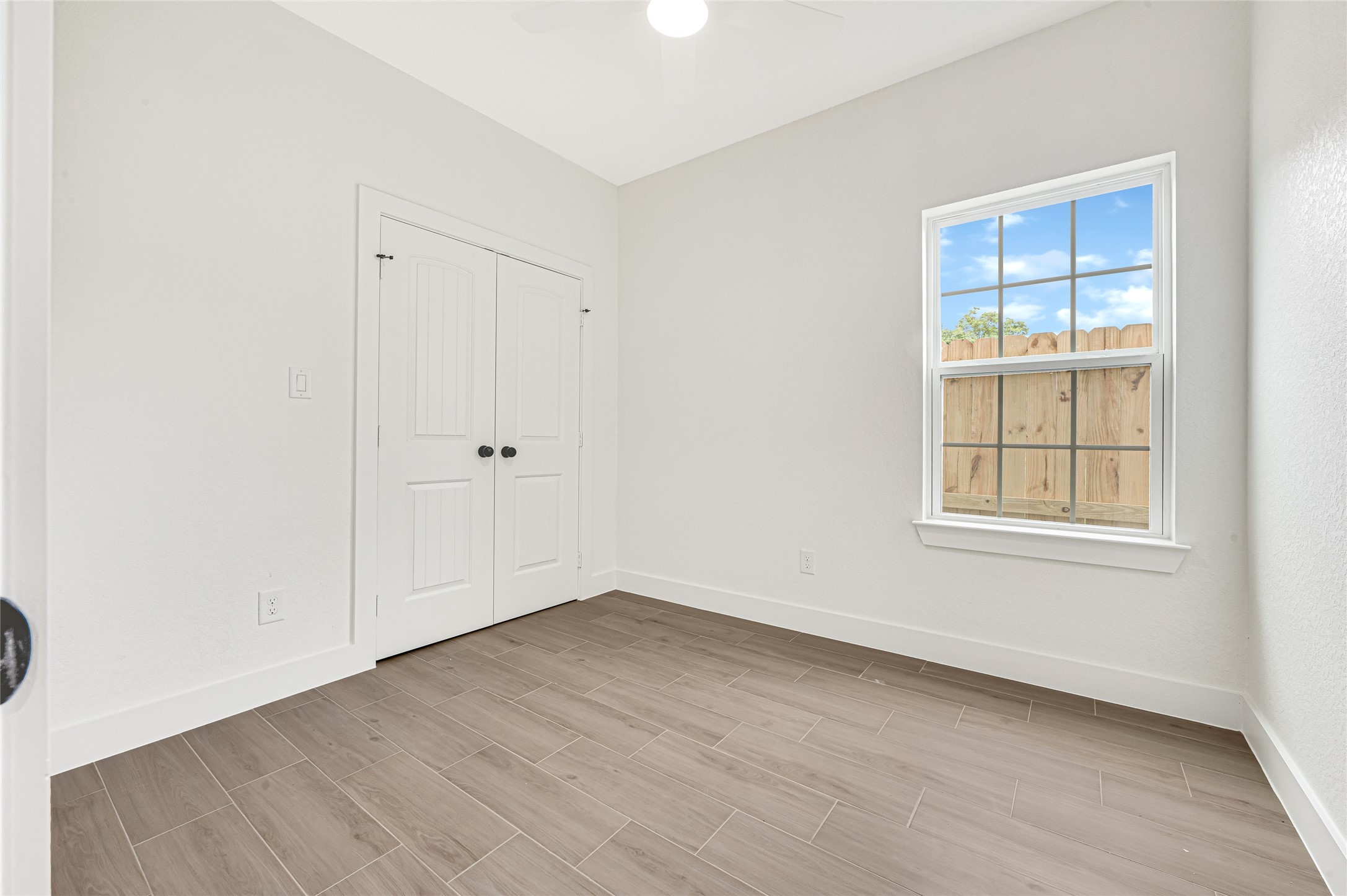 430 Rhode Island Street Houston, TX 77029 - Photo 9 of 29
