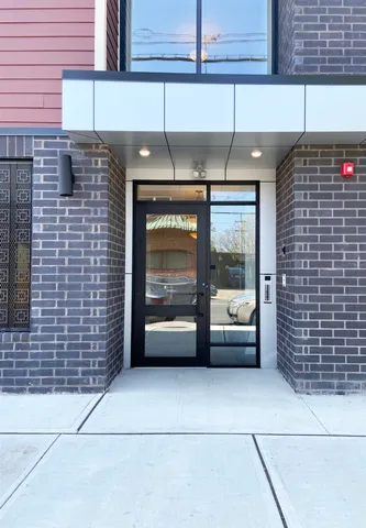 a view of empty room with washing machine