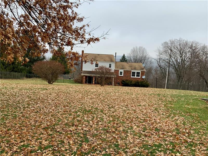 274 Malone Ridge Road Washington, PA 15301 - Photo 3 of 25 Picture Perfect Rear Yard