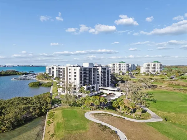 $865,000 | 4 Belleview Boulevard, Unit 701, Belleair, FL 33756