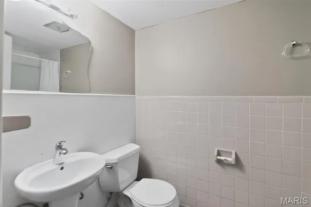 $114,900 | 10201 Surf Drive, St. Louis, MO 63137