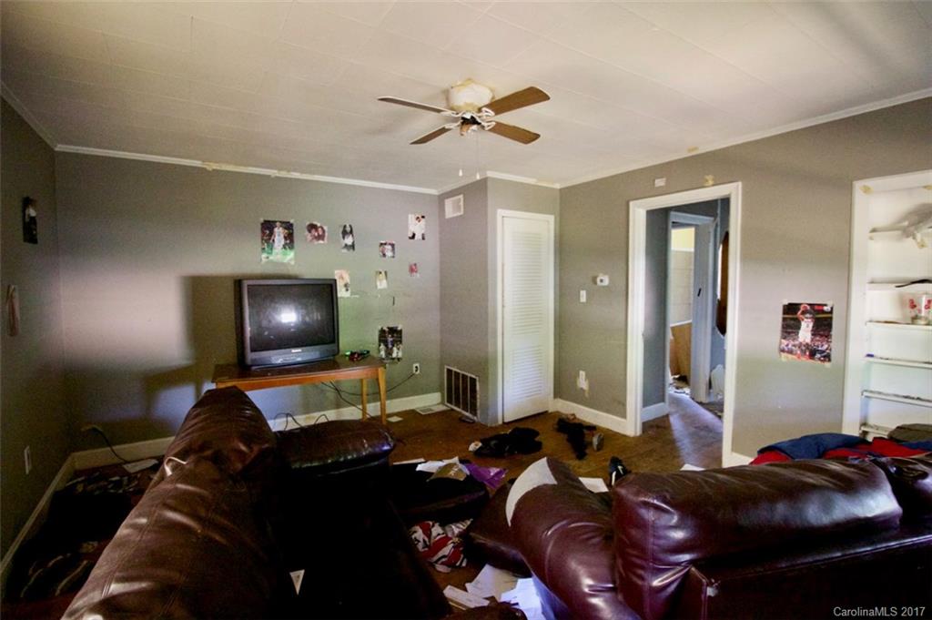 534 West Craighead Road Charlotte, NC 28206 - Photo 2 of 12 Gallery Image 2