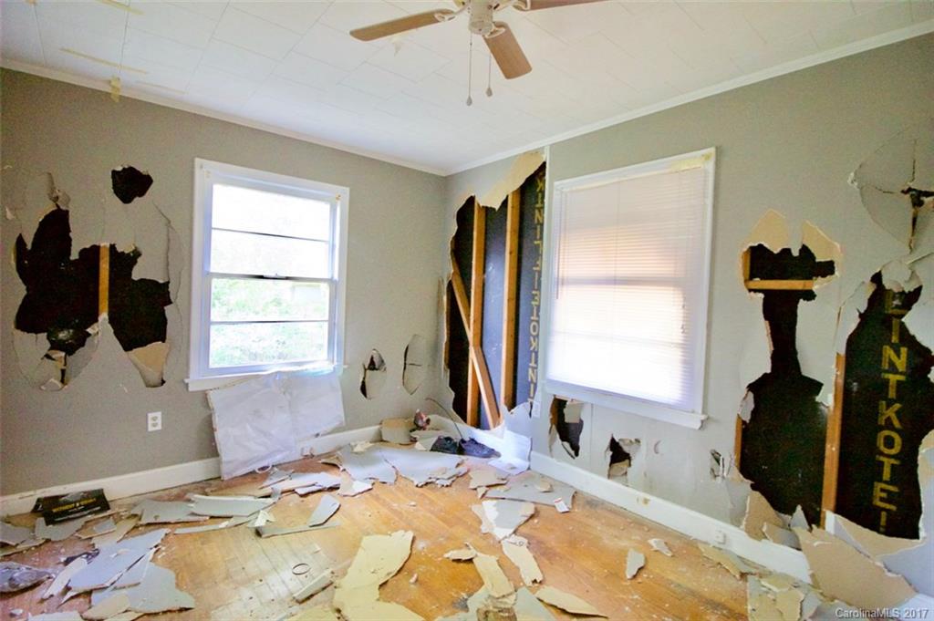 534 West Craighead Road Charlotte, NC 28206 - Photo 5 of 12 Gallery Image 5