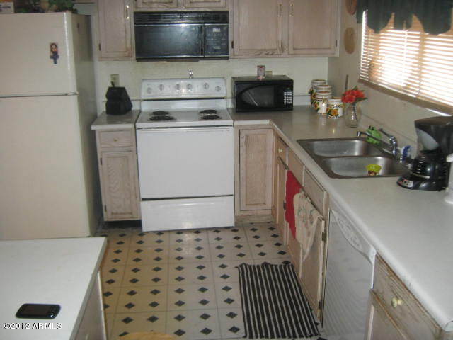 9007 West Granada Road Phoenix, AZ 85037 - Photo 6 of 12 4