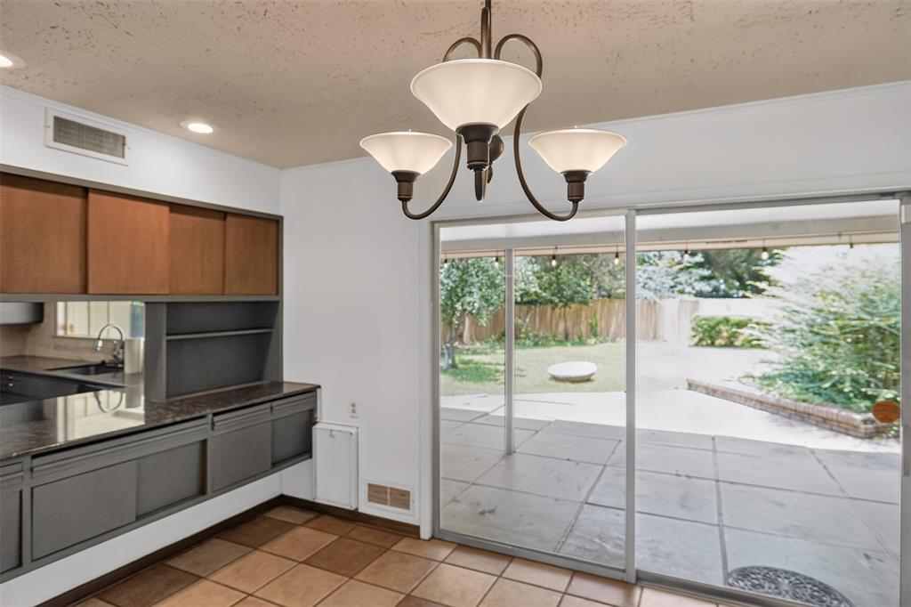 1911 Harrison Street Paris, TX 75460 - Photo 7 of 34