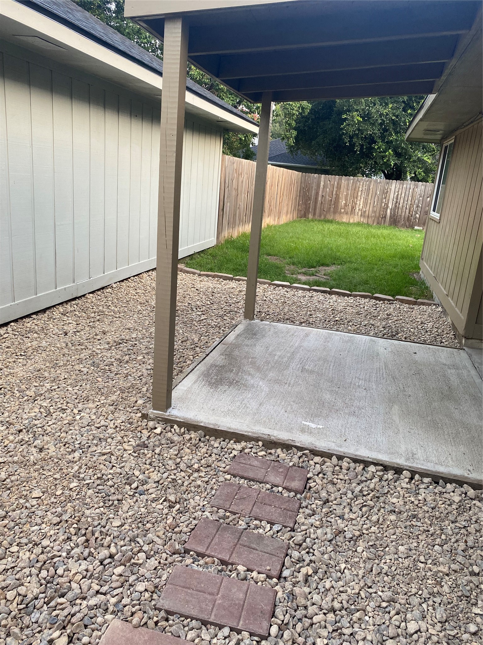 3107 Raccoon Run Spring, TX 77373 - Photo 8 of 35 Covered patio to enjoy barbeque dinners