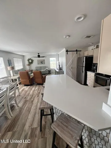 $2,500 | 2421 Beachview Drive, Unit E4, Ocean Springs, MS 39564