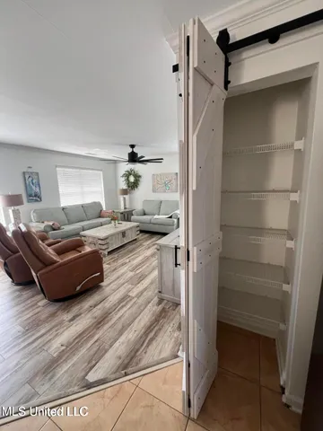 $2,500 | 2421 Beachview Drive, Unit E4, Ocean Springs, MS 39564