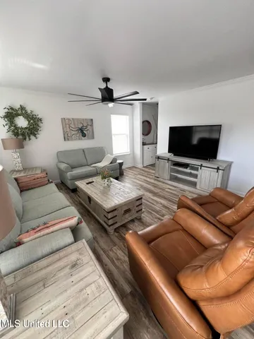 $2,500 | 2421 Beachview Drive, Unit E4, Ocean Springs, MS 39564