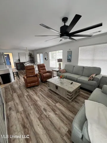 $2,500 | 2421 Beachview Drive, Unit E4, Ocean Springs, MS 39564