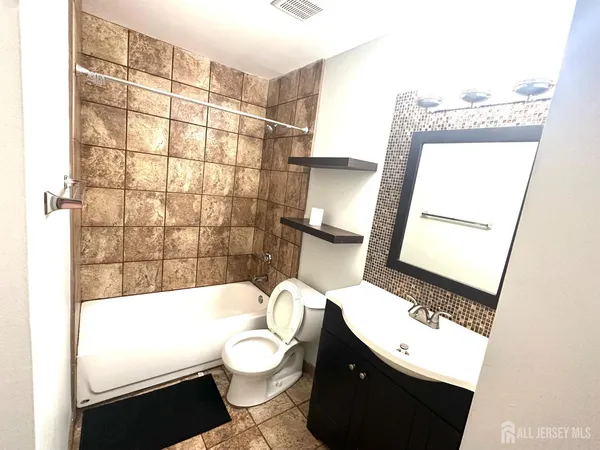 $1,850 | 4901 Ravens Crest Drive, Plainsboro, NJ 08536