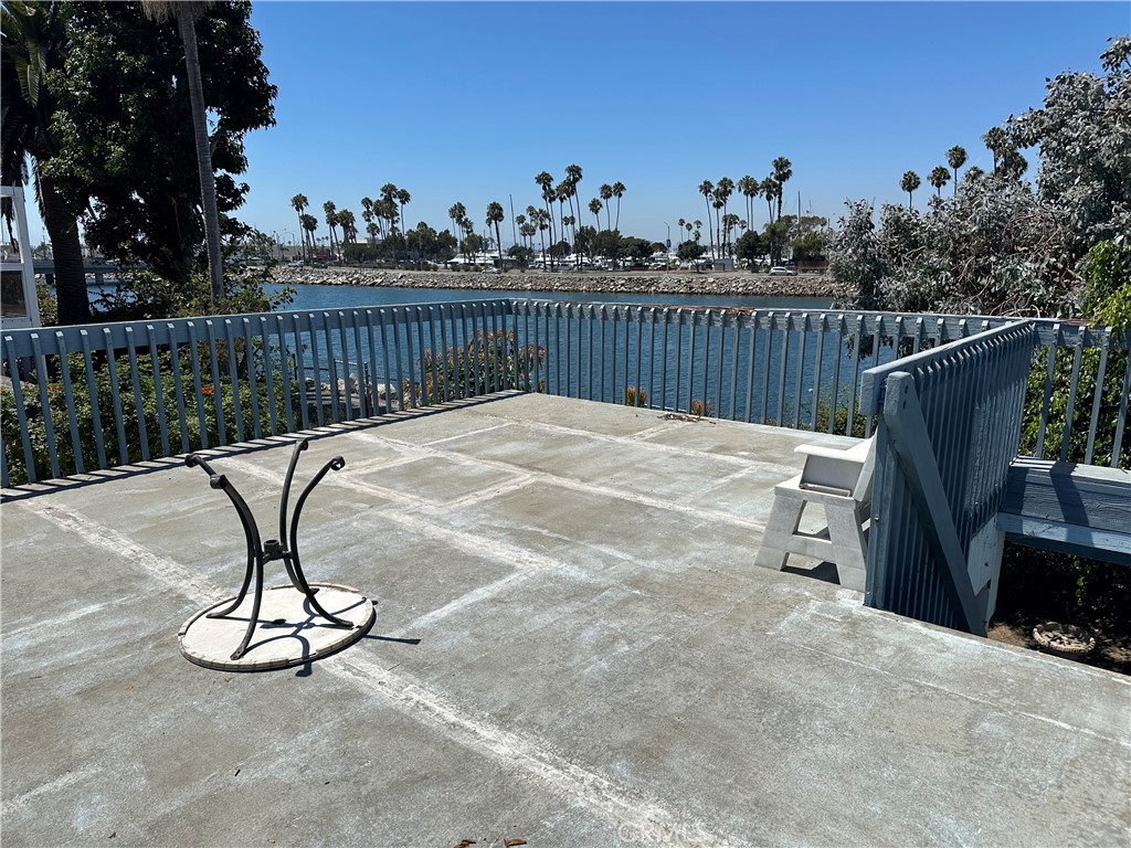 58 Riversea Road Seal Beach, CA 90740 - Photo 8 of 11 Gallery Image 8