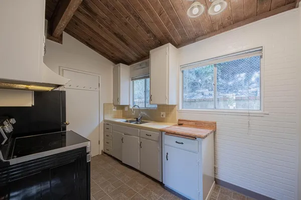$1,500,000 | 1113 McClellan Avenue, Monterey, CA 93940