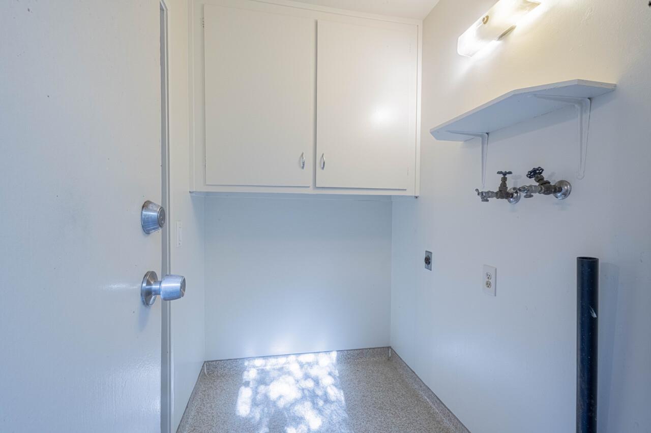 1113 McClellan Avenue Monterey, CA 93940 - Photo 10 of 23