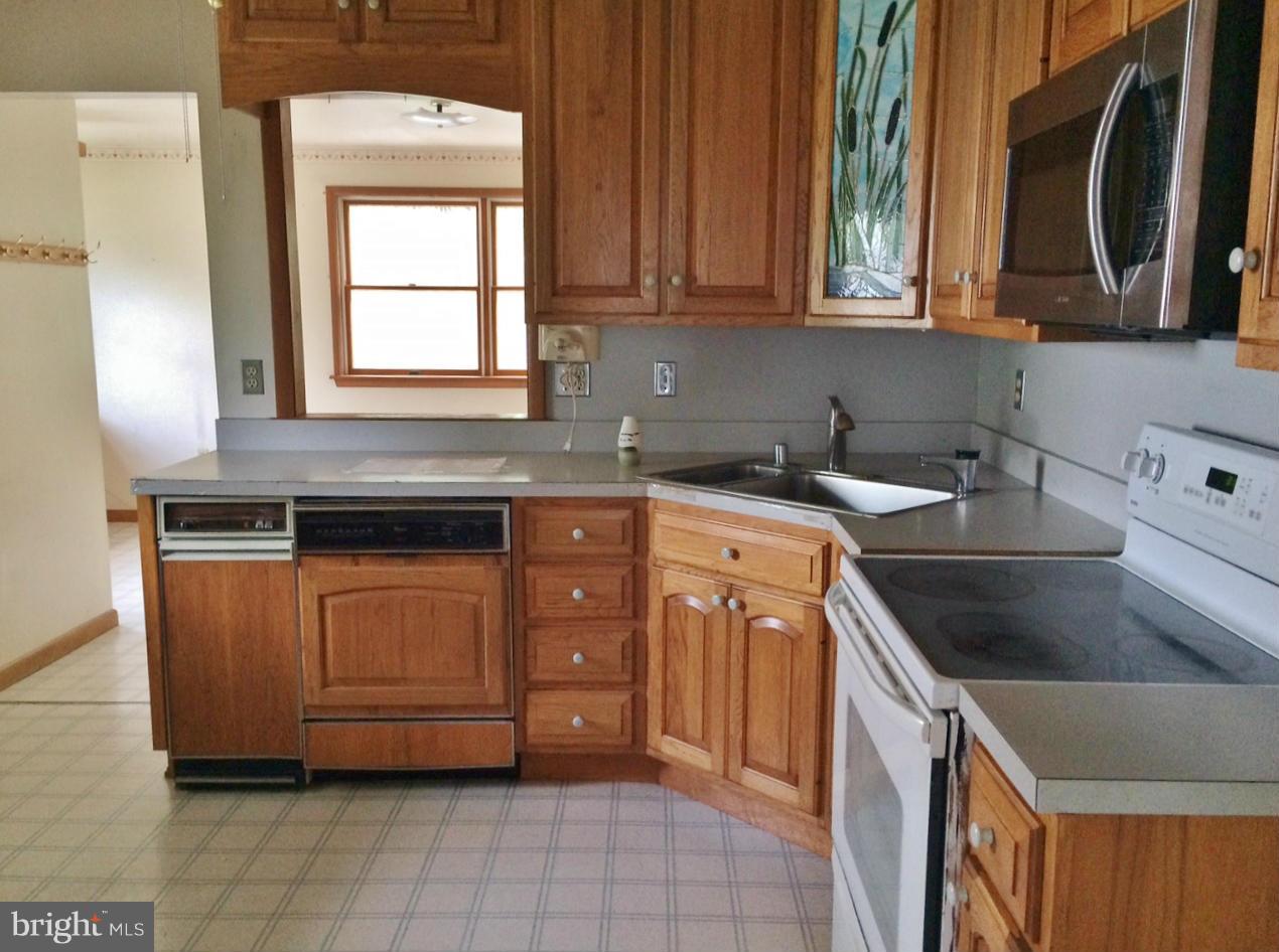 4204 Winterode Way Baltimore, MD 21236 - Photo 5 of 11 Kitchen